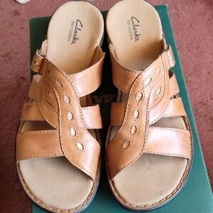 Clark's sandles